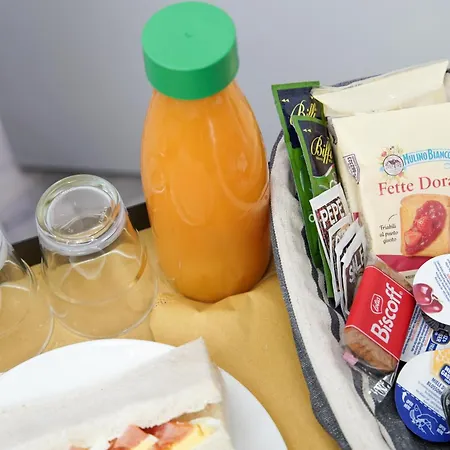 Alojamento de Acomodação e Pequeno-almoço Teulada Luxury Roma