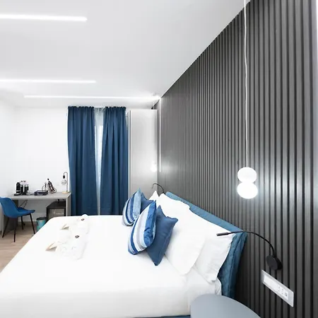 Alojamento de Acomodação e Pequeno-almoço Teulada Luxury Roma