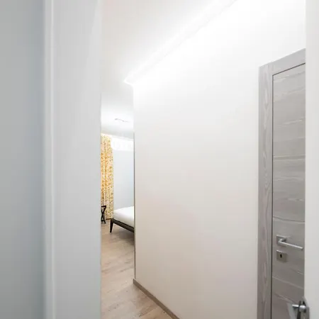 Alojamento de Acomodação e Pequeno-almoço Teulada Luxury Roma